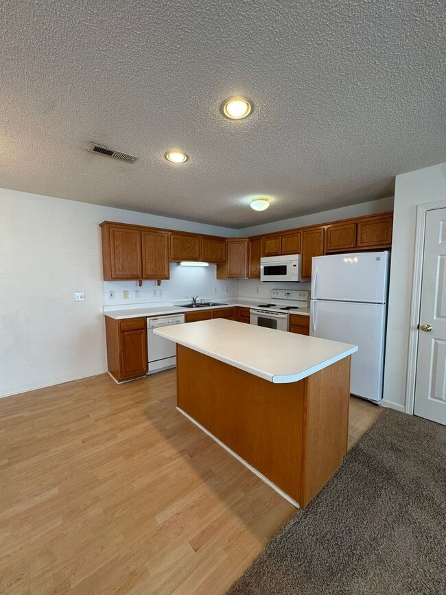 Photo - 141 Springwood Ln