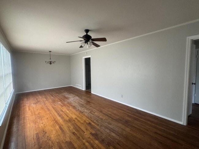 Photo - 3515 Greenbriar Rd