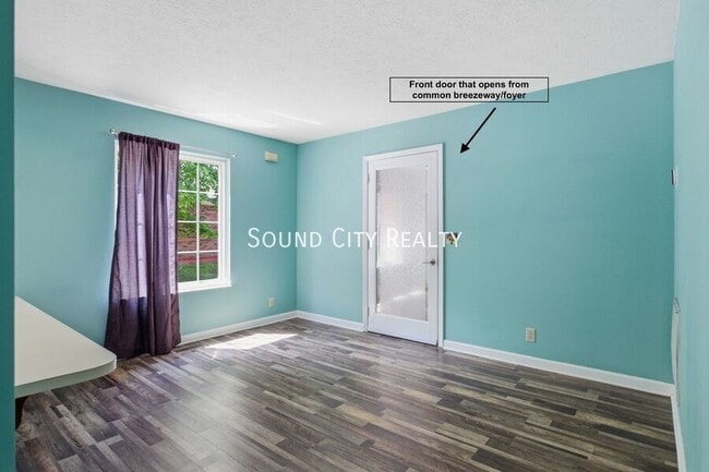 Photo - 7016 Bonnalake Dr Unit B