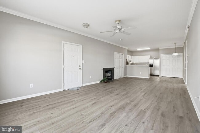 Photo - 9212 Azure Ct Unidad 102