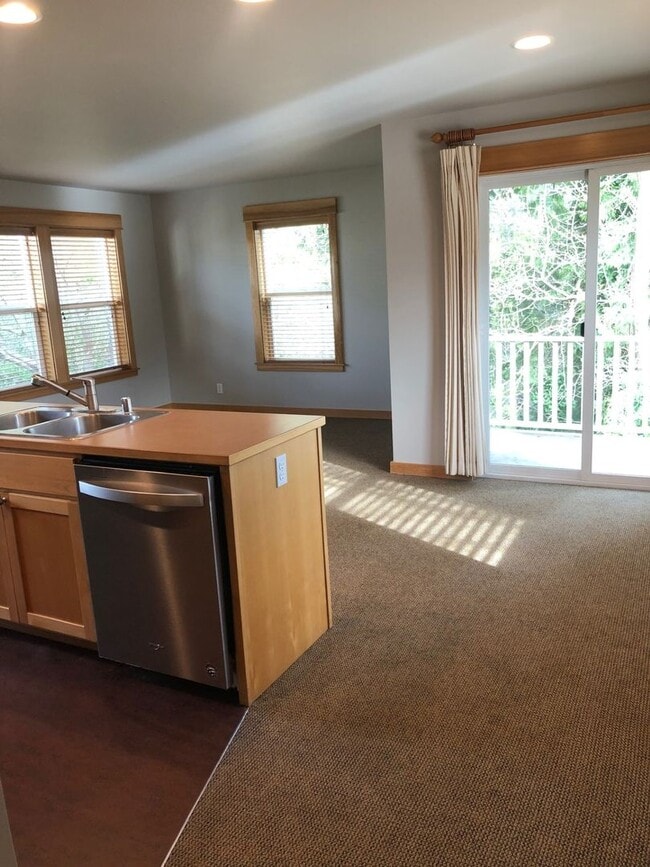 Photo - Winslow Tree House