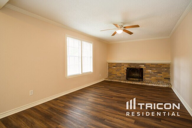 Photo - 18139 Lake Bend Dr