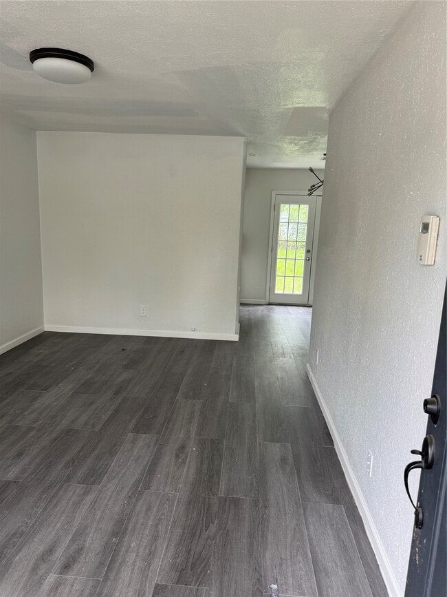 Photo - 4215 Botany Ln