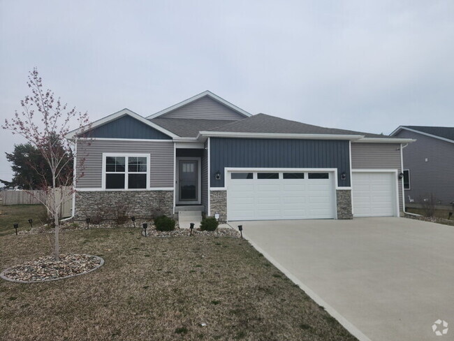 Building Photo - 2521 NW Woodbury Dr Rental