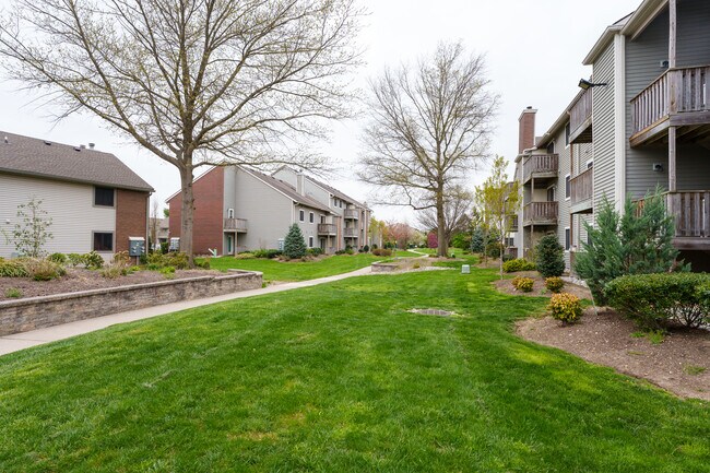 Building Photo - 5011 Ravens Crest Dr Unit 5011 Rental