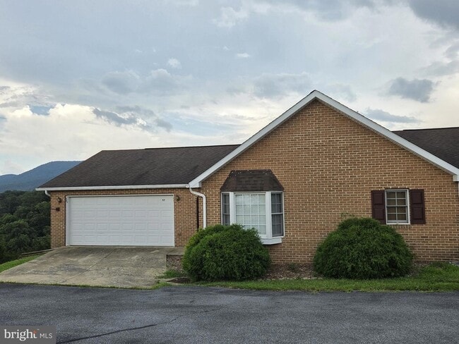 Photo - 57 Courtney Cir Townhome