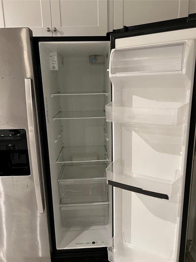 Photo - 341 Mary Max Cir