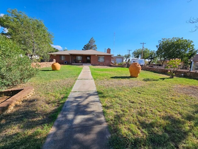 Photo - Beautiful Retro 3 Bd/2Ba Home Ready Lookin...