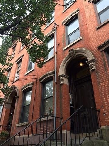 Building Photo - 169 Grand St Unit #4 (Top) Rental
