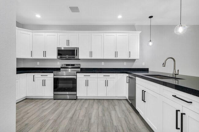1515 SW 27th Ct