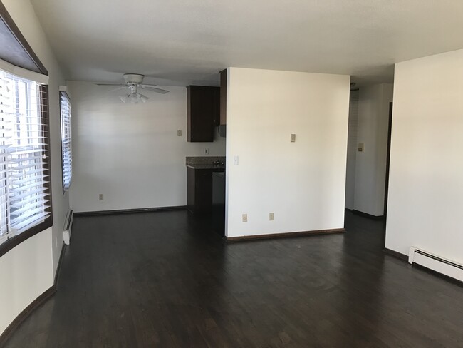 Photo - Villager Apartments