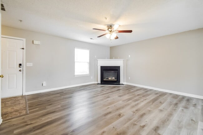 Photo - 111 Watercress Ct