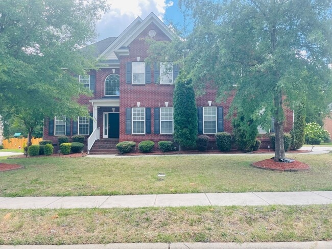 Building Photo - **PRICE REDUCTION** Outstanding Five Bedro... Rental