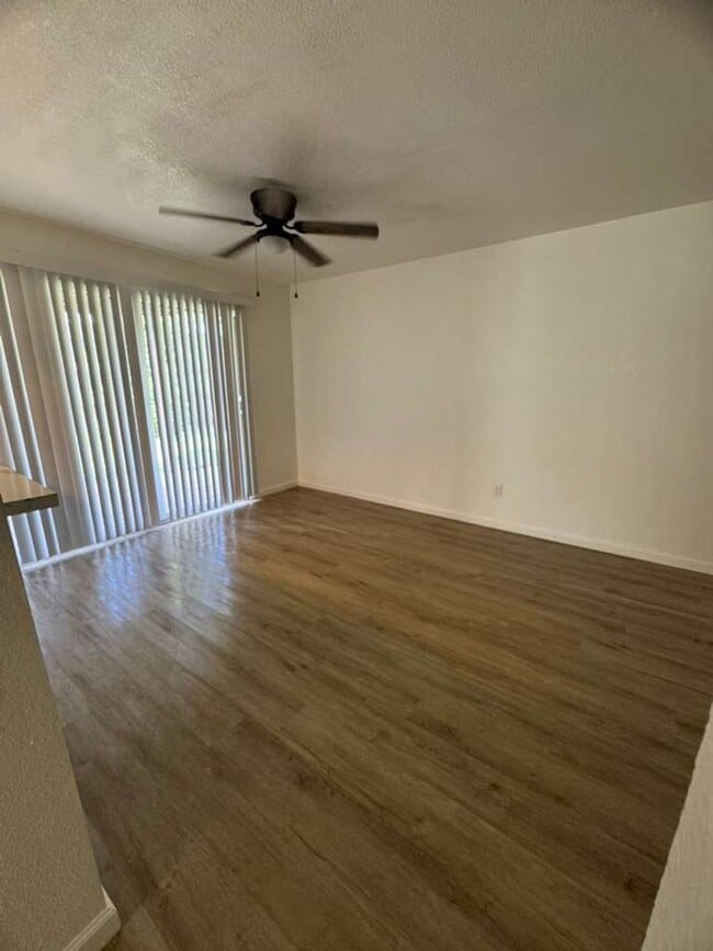 Photo - Ready to Move in... Do not miss this house !!!!