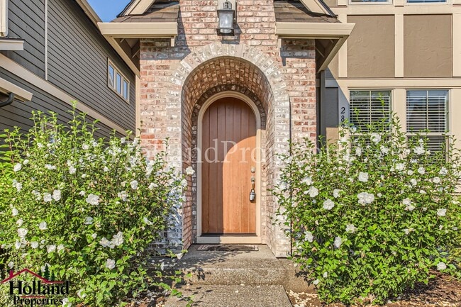 Photo - Spacious Wilsonville Home – Open Living & Great Location! ** Special $300 credit on your first fu...