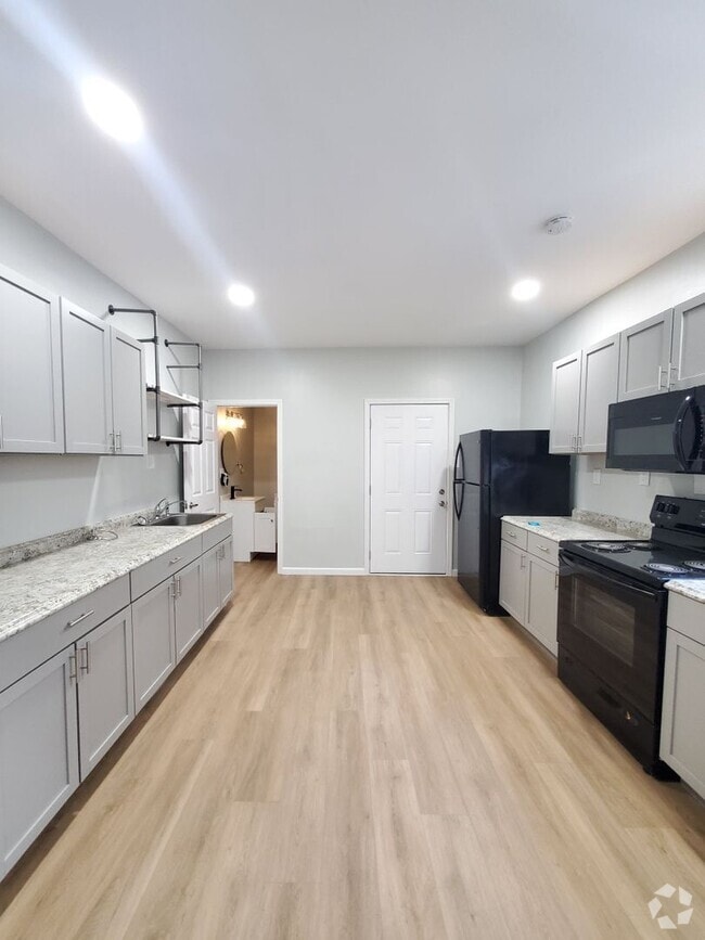 Building Photo - 702-704 BERKELEY ROAD Unit 704 Berkeley Rd. Rental