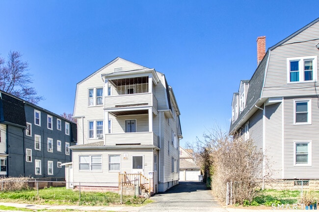 Building Photo - 44-46-46 Glendale Ave Unit 1st FL