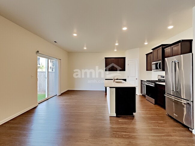 Photo - 2323 NW Matteo Dr