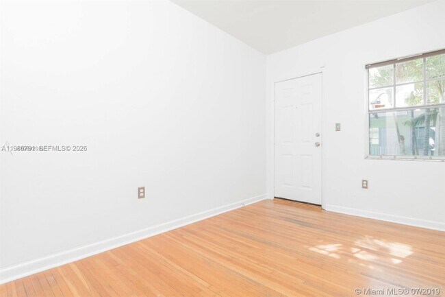 Photo - 915 8th St Unit 201