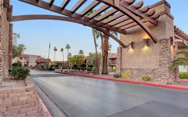 Photo - 4990 River Glen Dr Unit 168