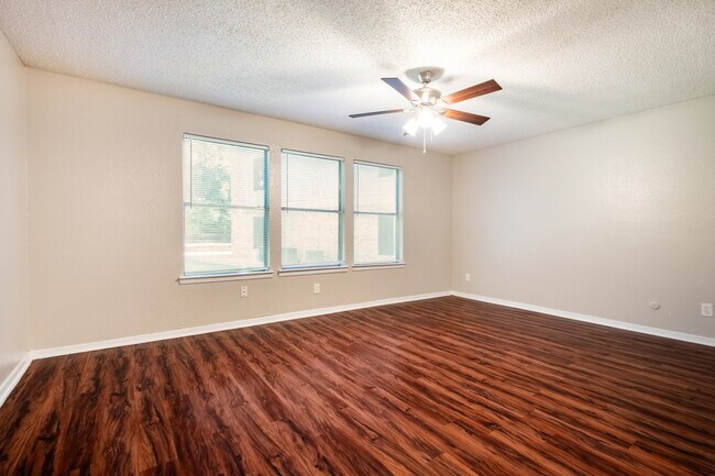 Efficiency - 420SF