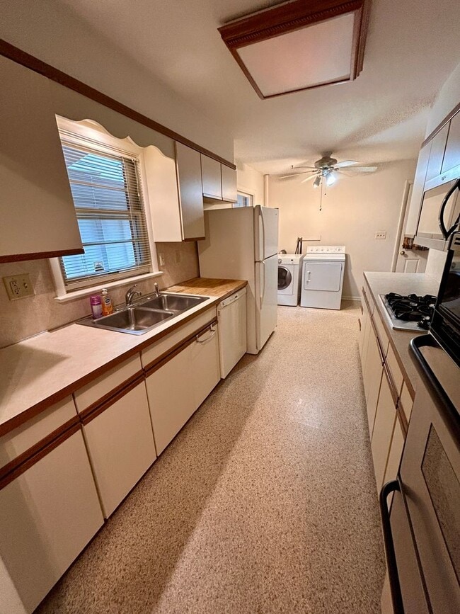 Photo - 3 Bed 2 Bath Ranch Home In Lancaster