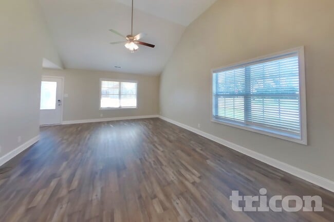 Photo - 1080 Dublin Dr