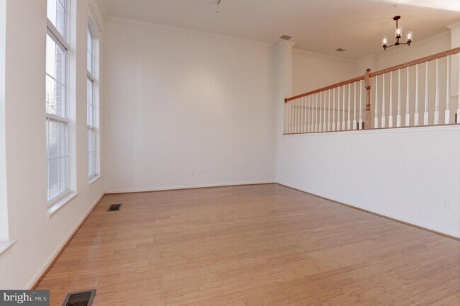 Photo - 1984 Crescent Park Dr