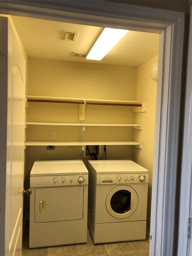 Photo - 1602 Candleston Ln
