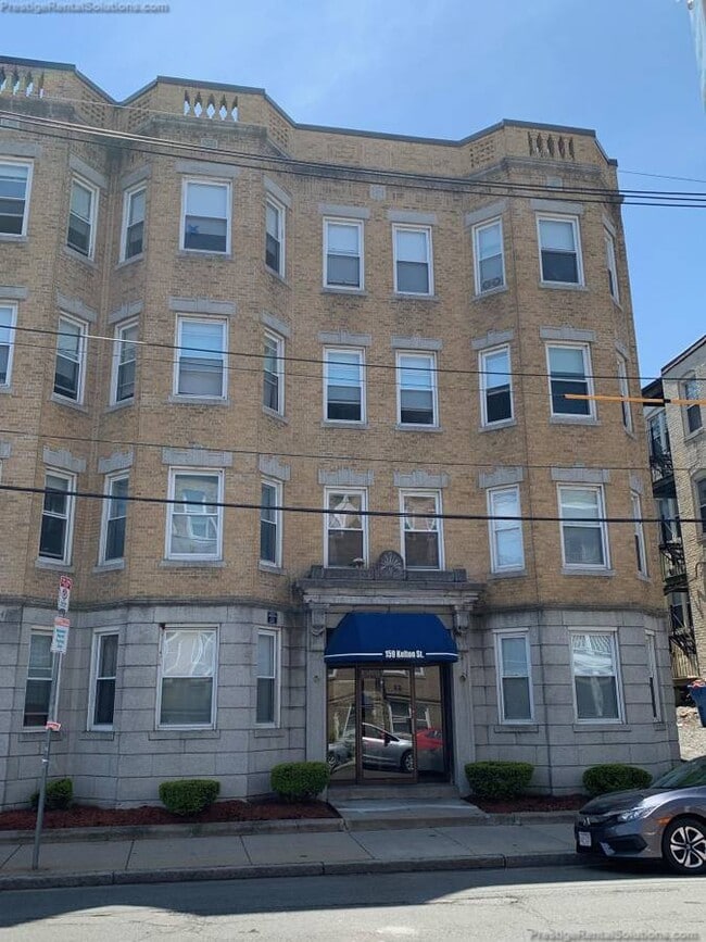 Photo - 153 Kelton St Apartments