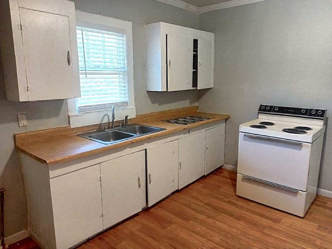 Photo - 1205 Jacobs Ave