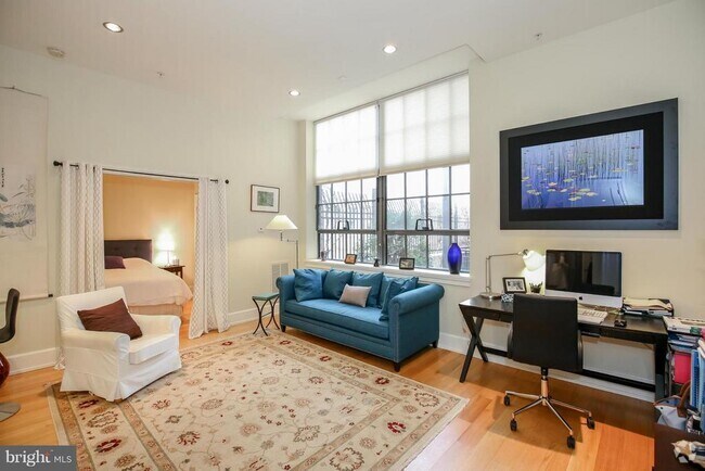 Building Photo - 2516 Q St NW Unit Q108 Rental
