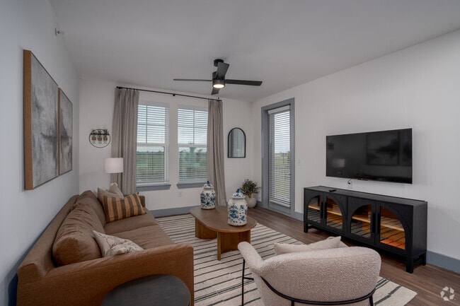 2BR, 2BA - 1,228SF - Living Room