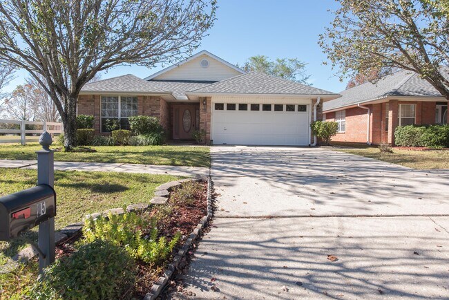 Photo - 25 Littleton St