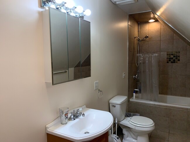 Photo - 74 Sharon St