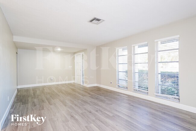 Photo - 2529 Shelby Pkwy