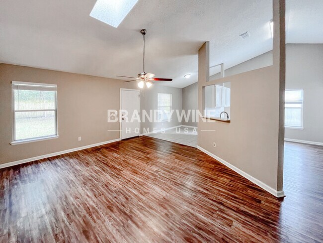 Photo - 439 Moby Dick Dr N