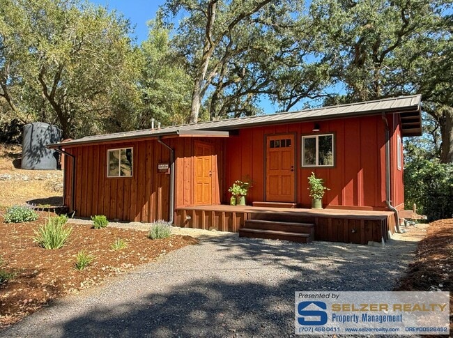 Building Photo - Extensively renovated 1+ bd. cottage in a charming rural setting!