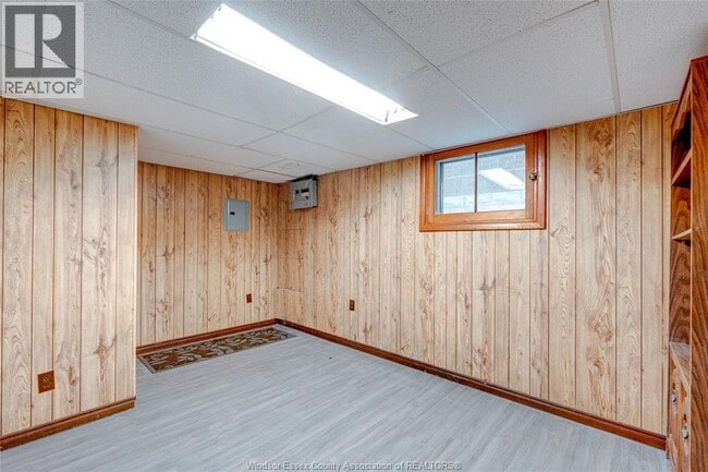 Photo - 1627 Marentette Ave