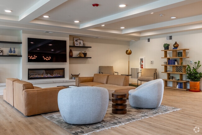 Lounge & Kitchen