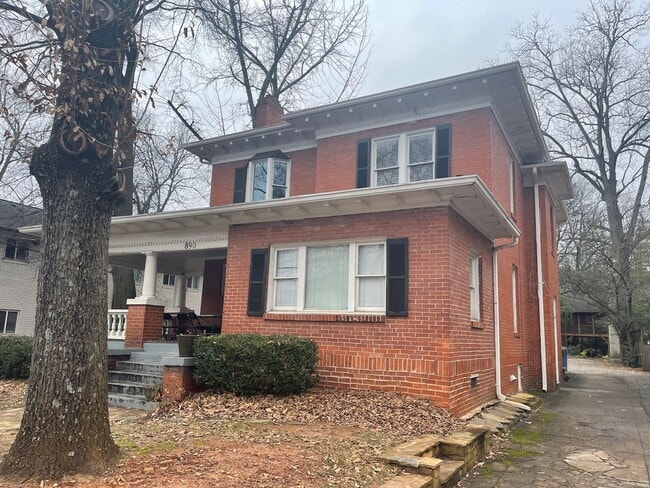 Building Photo - 890 N Highland Ave NE Unit Apt 4