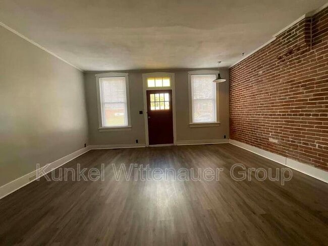 Photo - 120 Mascoutah Ave