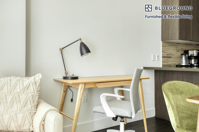 Photo - 700 W 9th St Unidad FL10-ID801