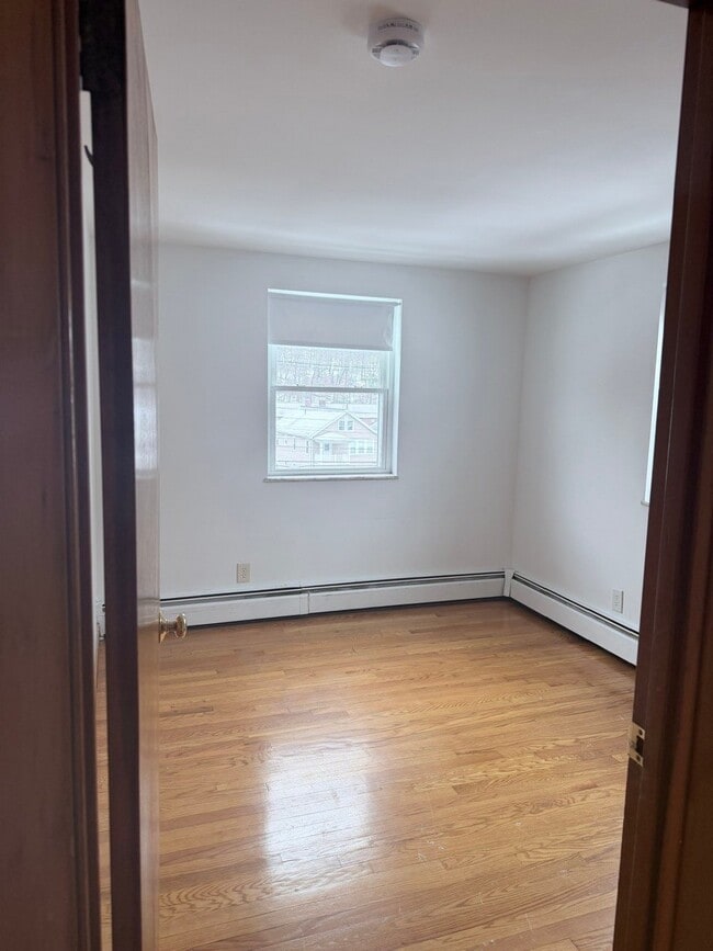 Photo - 1122 Main St Unidad D