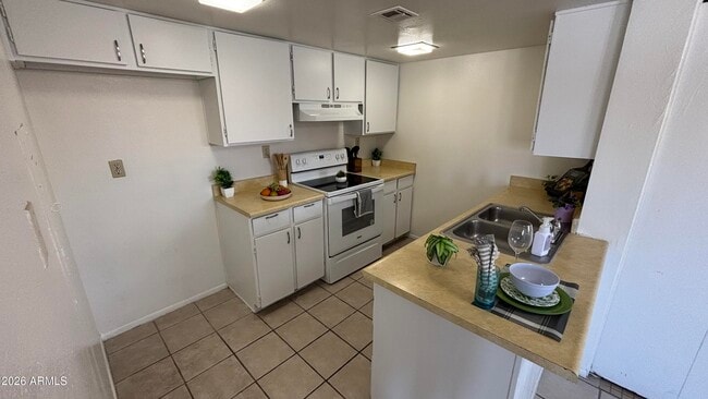 Photo - 1730 W Emelita Ave Unit 2025