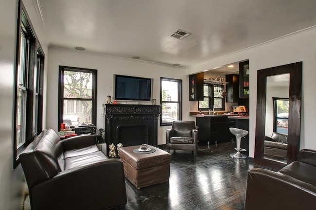 Building Photo - 1243 N Genesee Ave Unit 1243