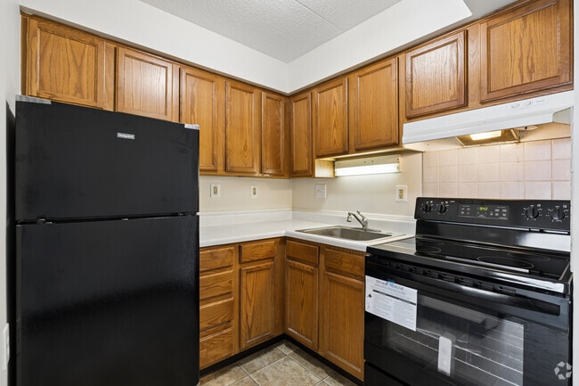 2BR, 1BA - 655SF - Kitchen