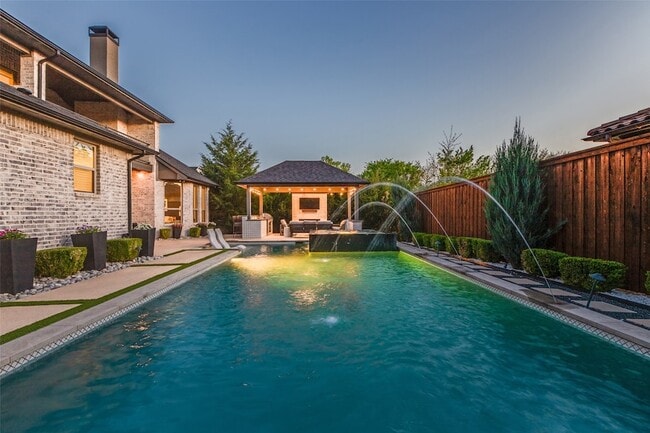 Photo - 10215 Blackenhurst Ln