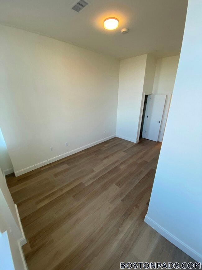 Photo - 1079 Commonwealth Ave Unit 305