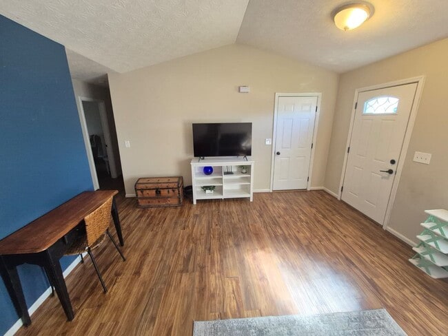 Photo - 40 Nicole Dr